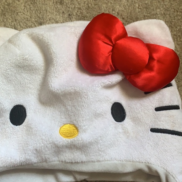 🛍 Girl’s Hello Kitty Hat - Picture 3 of 5